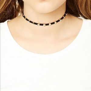 Forever 21 genuine suede circle choker
